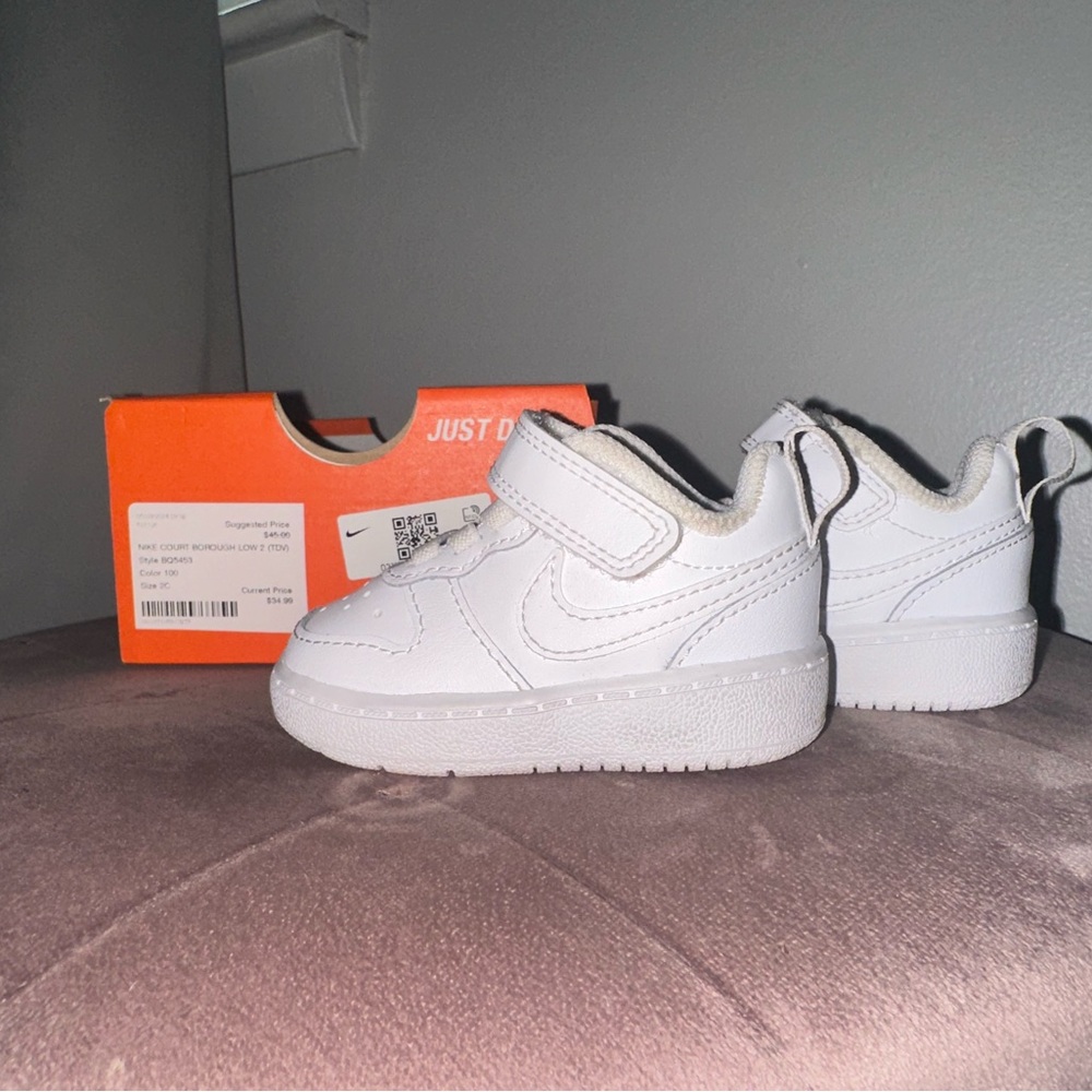 Nike White Sneakers Classic Air Force 1